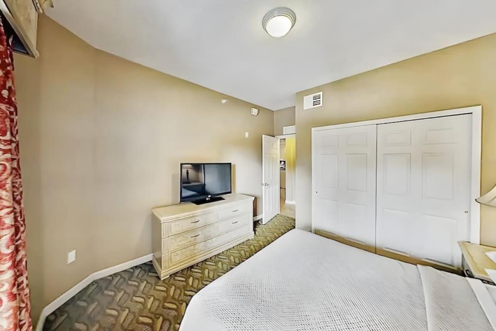 אורלנדו Entire Rental 3-Br Minutes From Disney X8 Hot Tub Apartment 2204 מראה חיצוני תמונה